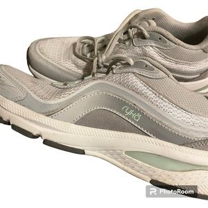 Rykä Belong Leather/Flexgear Ghillie Lacing Mint Sneaker Memory Foam Women’s 9